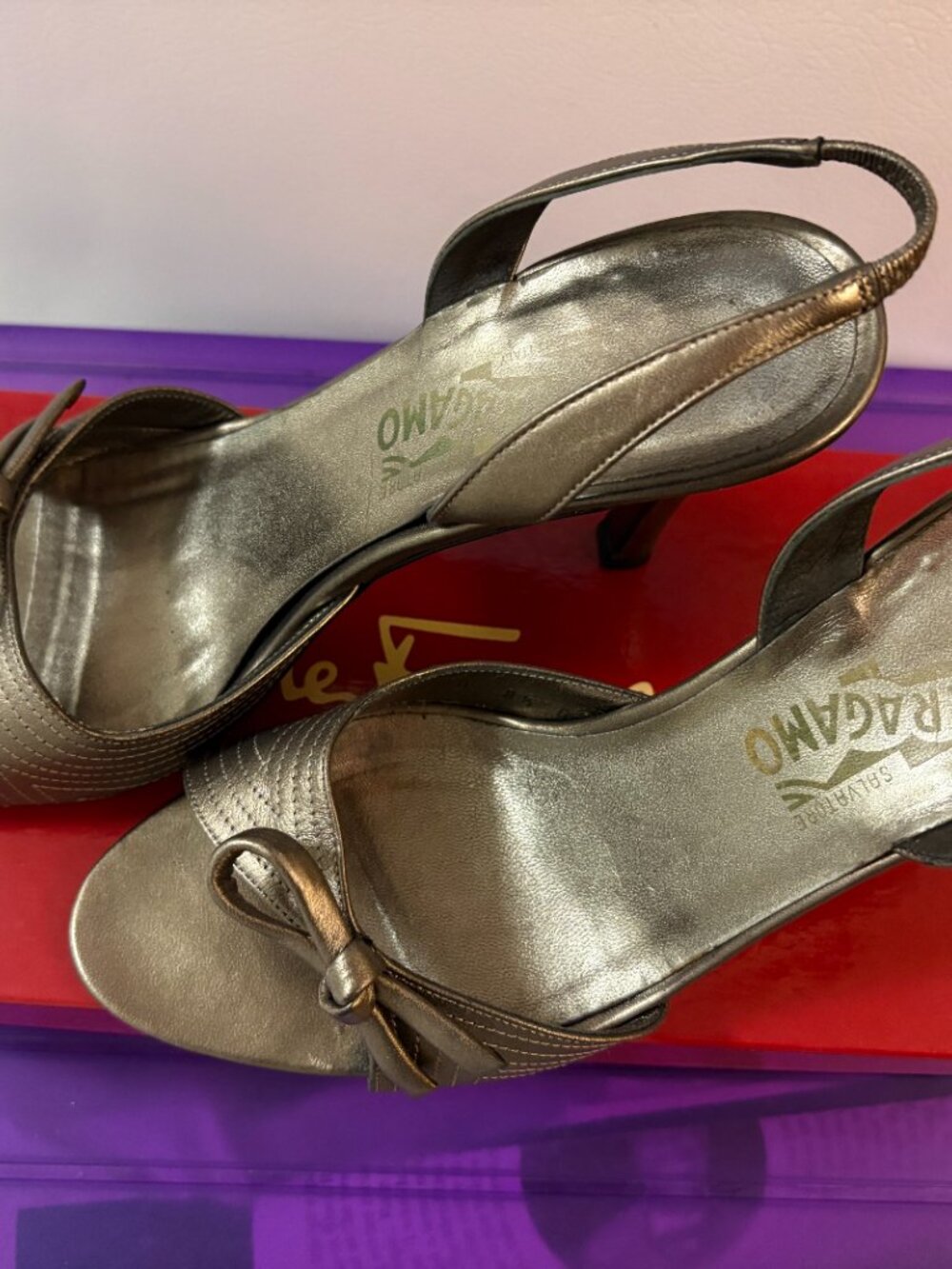 Salvatore Ferragamo Sheffield Metallic Slingback Sandals 8.5B - Picture 11 of 11